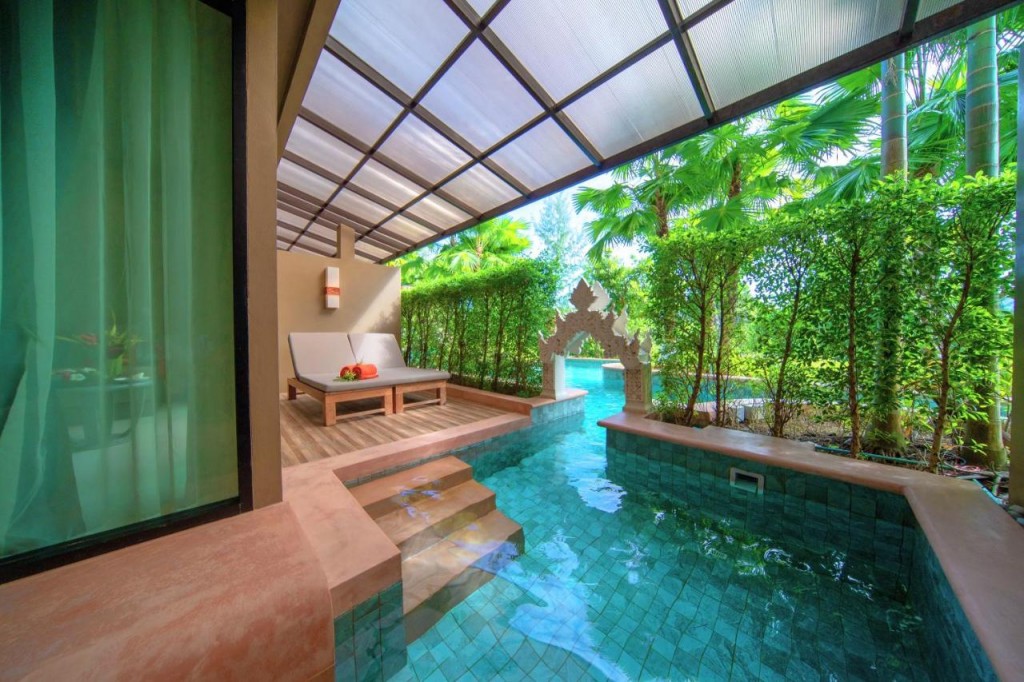 MAIKHAO PALM BEACH RESORT