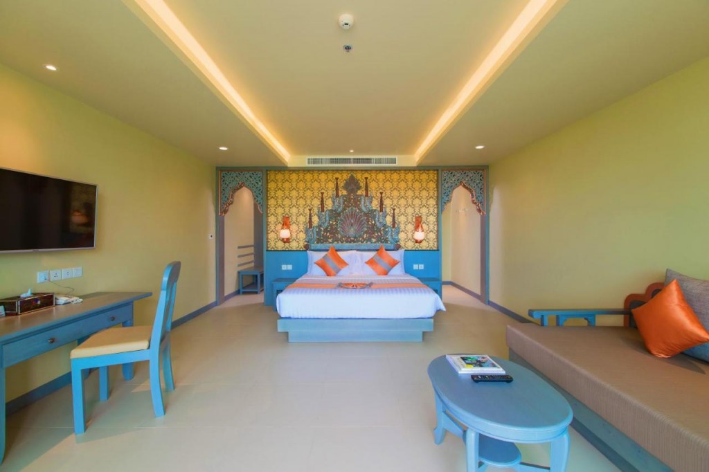 MAIKHAO PALM BEACH RESORT