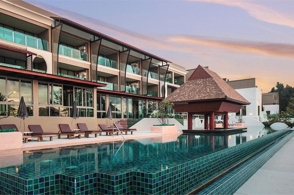 MAIKHAO PALM BEACH RESORT