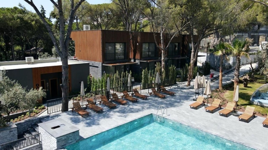 UNIQUE LIFE STYLE HOTELS