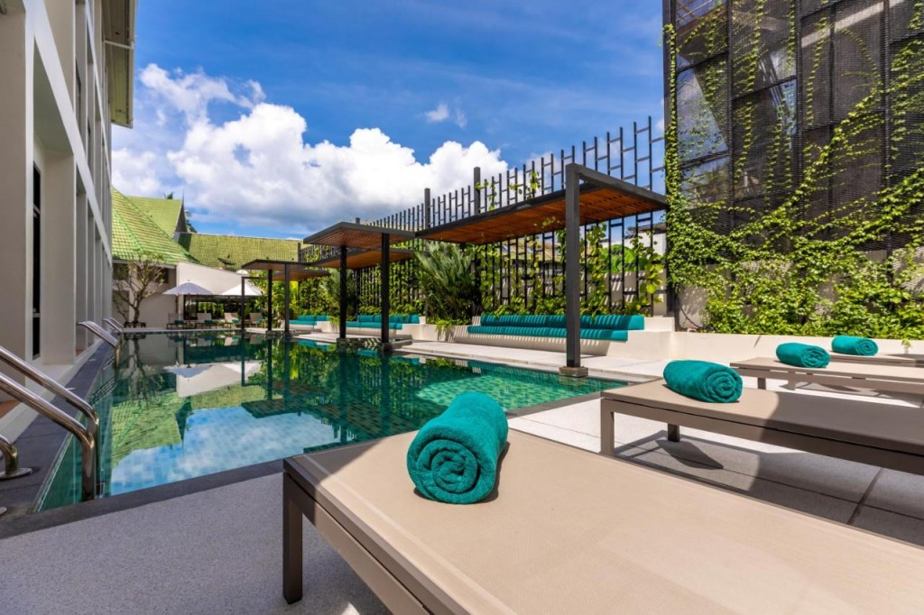 OUTRIGGER SURIN BEACH RESORT