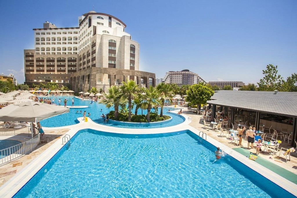 MELAS HOTEL LARA