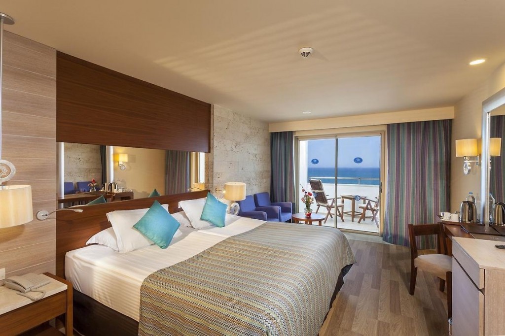 MELAS HOTEL LARA