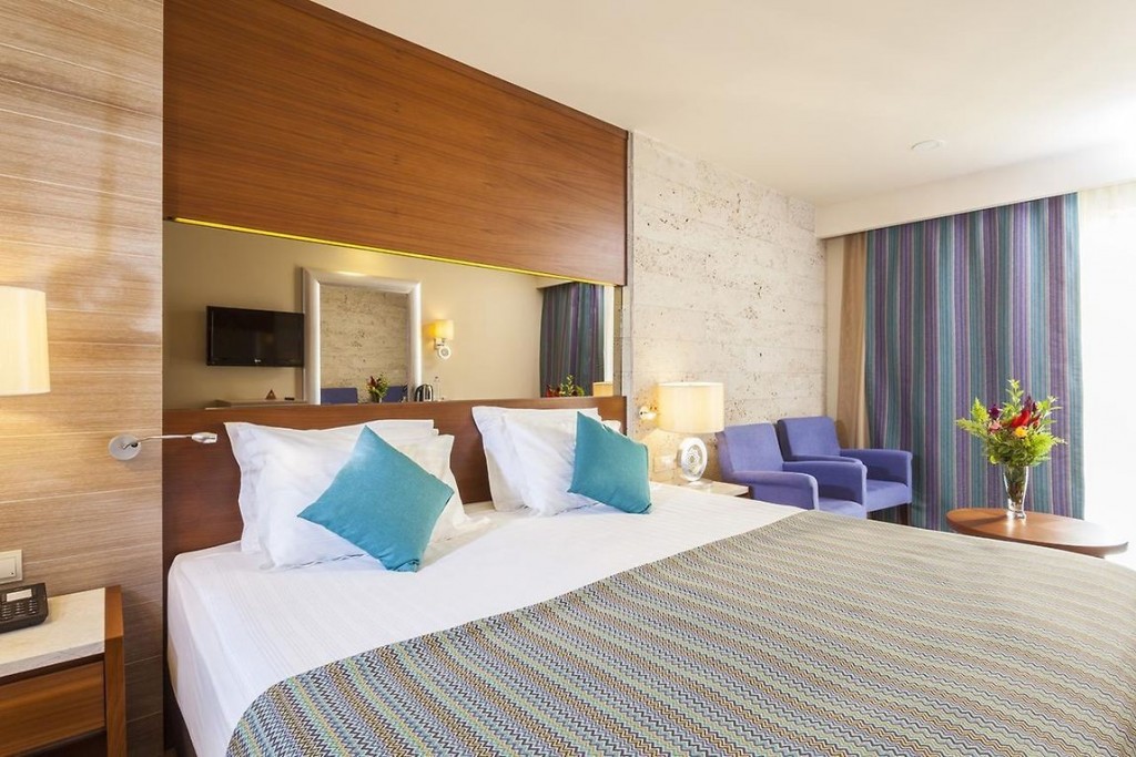 MELAS HOTEL LARA
