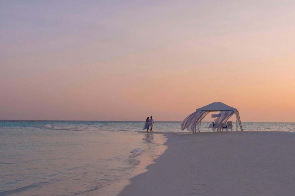 FOUR SEASONS LANDAA GIRAAVARU