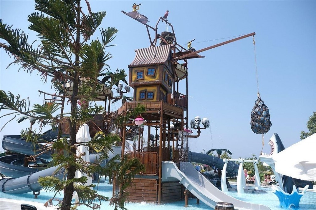 RAYMAR RESORT & AQUA