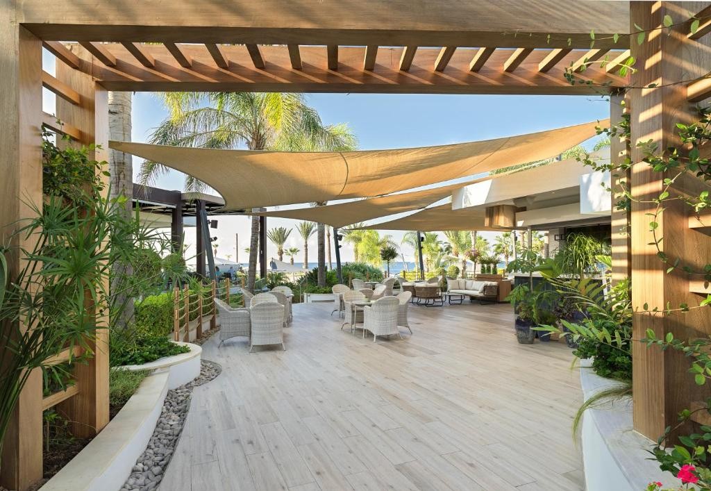 OLYMPIC LAGOON RESORT PAPHOS