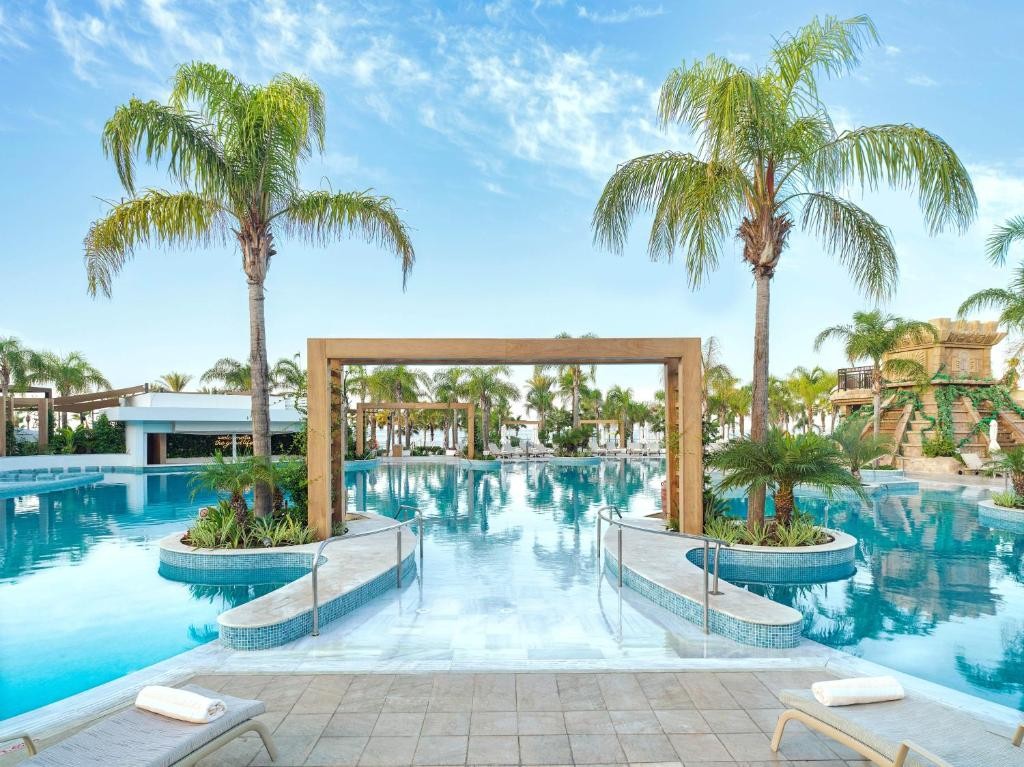 OLYMPIC LAGOON RESORT PAPHOS
