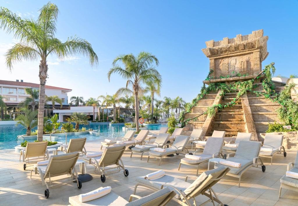 OLYMPIC LAGOON RESORT PAPHOS