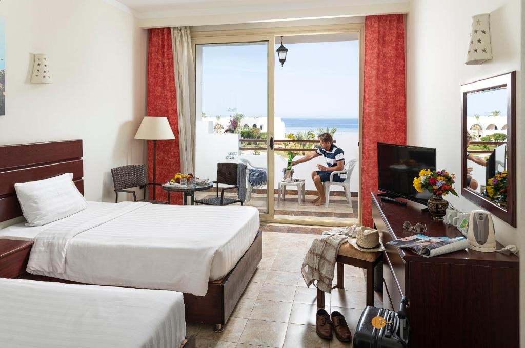 THE THREE CORNERS EQUINOX BEACH RESORT