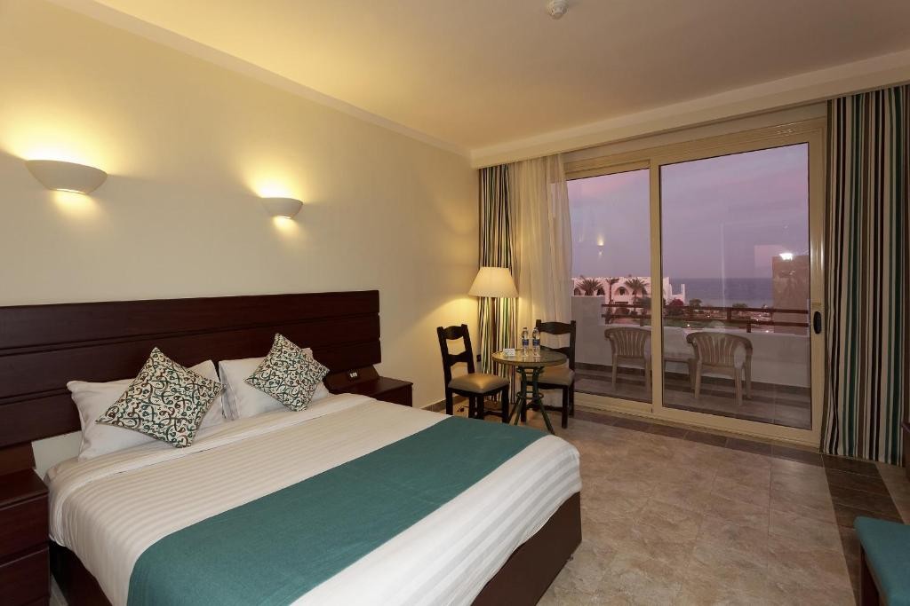THE THREE CORNERS EQUINOX BEACH RESORT