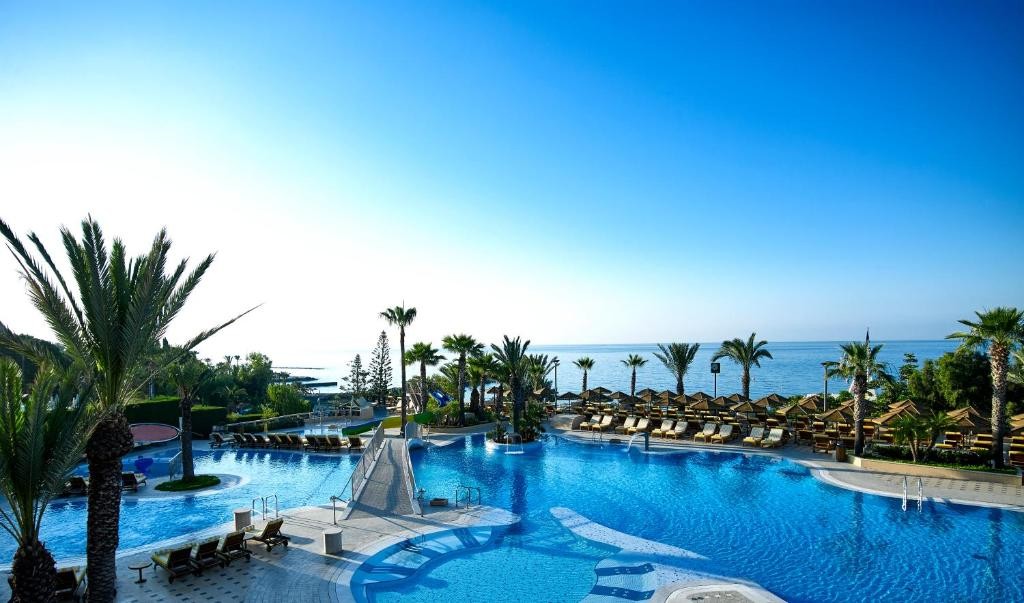 FOUR SEASONS CYPRUS