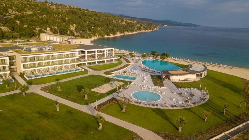 AMMOA LUXURY HOTEL & SPA RESORT