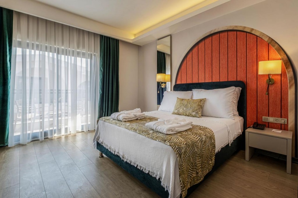 LA BENATA HOTEL (EX BENATA HOTEL)