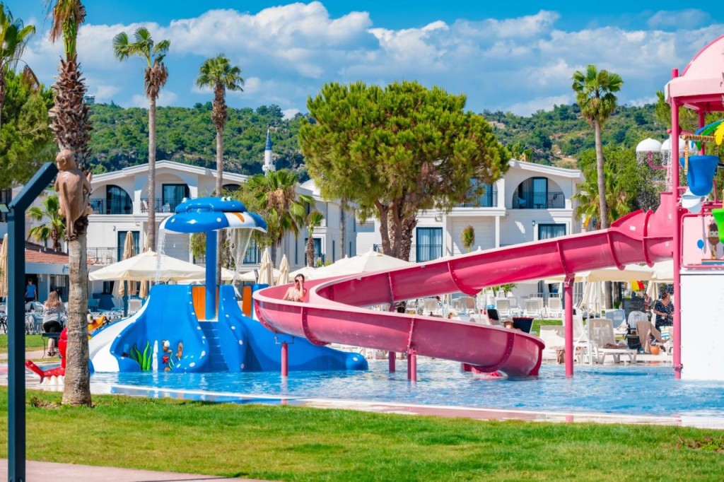 LA BENATA HOTEL (EX BENATA HOTEL)