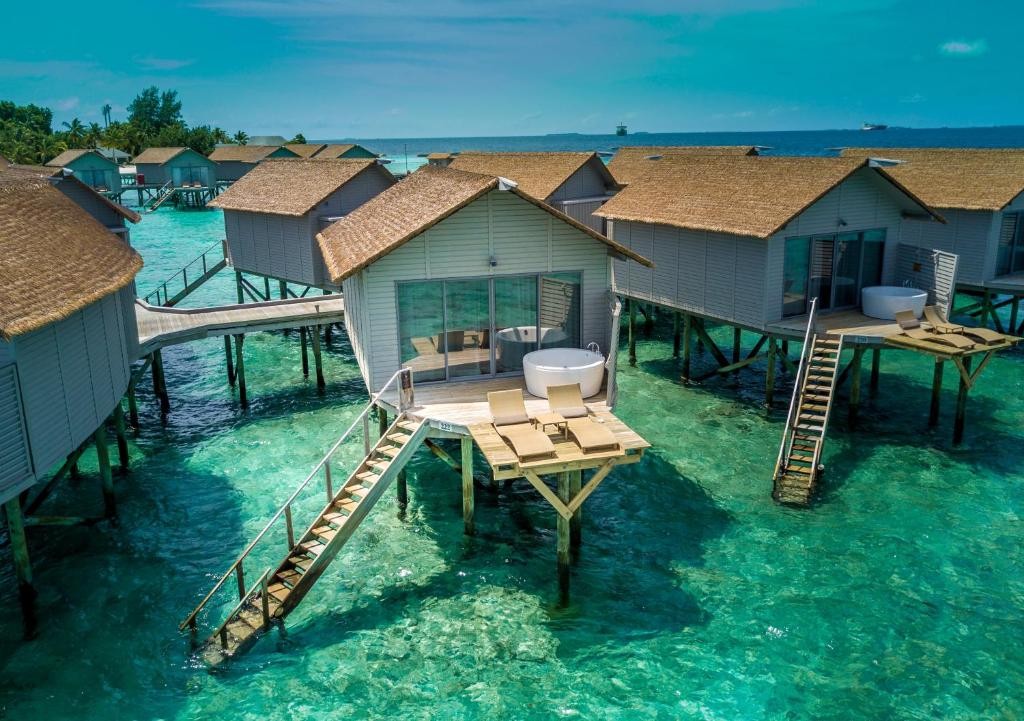 CENTARA RAS FUSHI RESORT & SPA