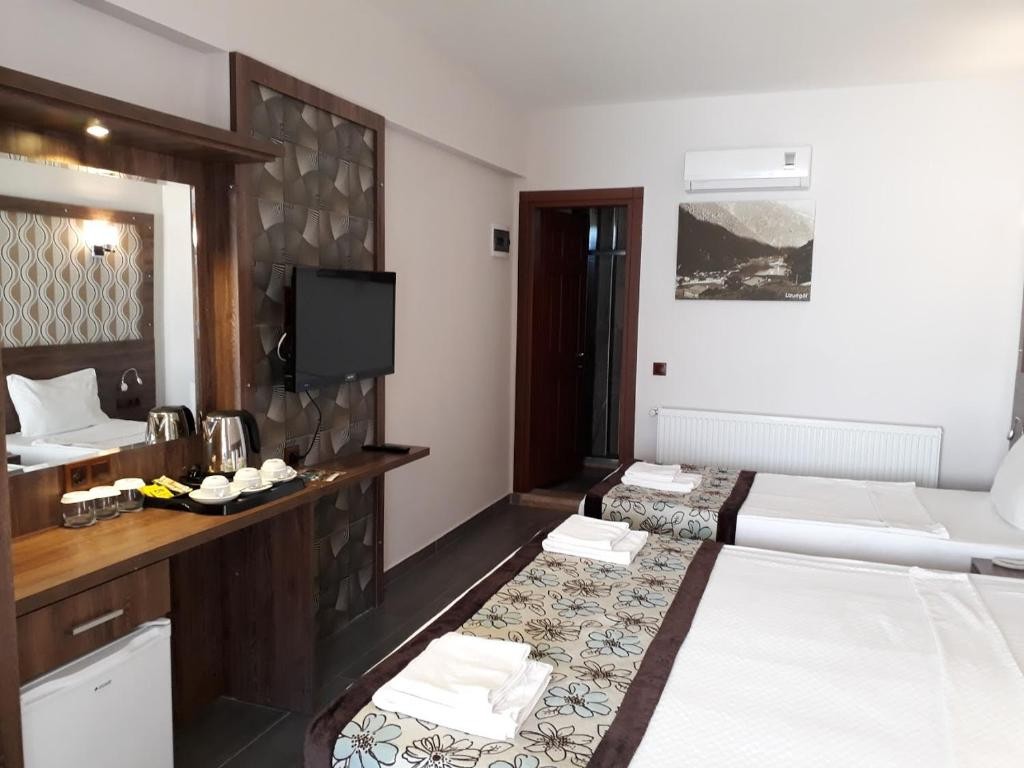 DOLPHIN APART HOTEL