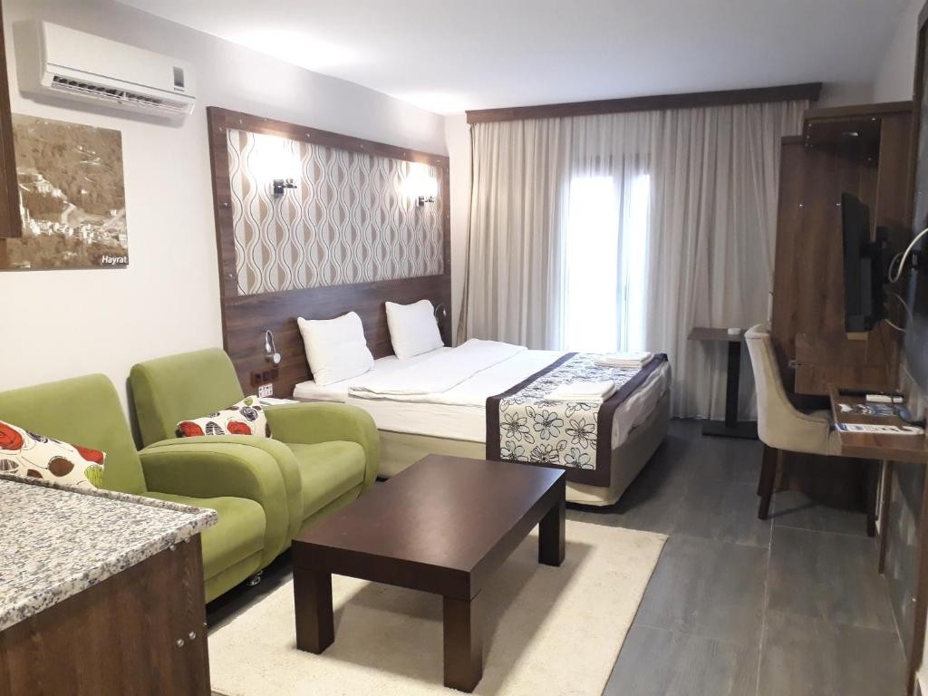 DOLPHIN APART HOTEL