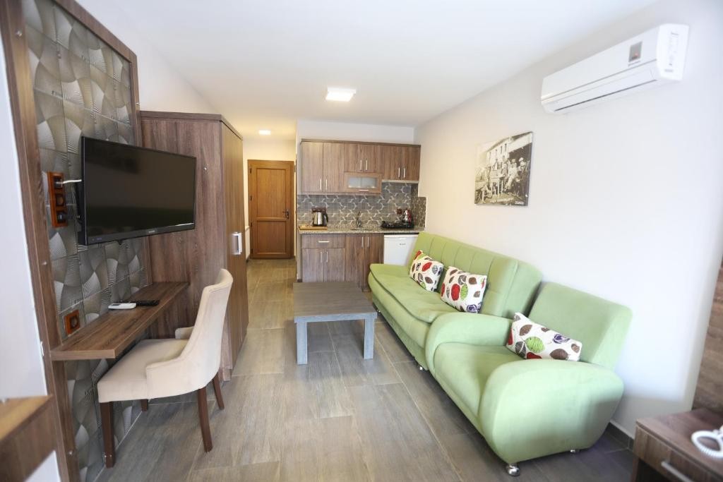 DOLPHIN APART HOTEL