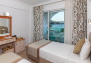 FAROS CONTESS HOTEL