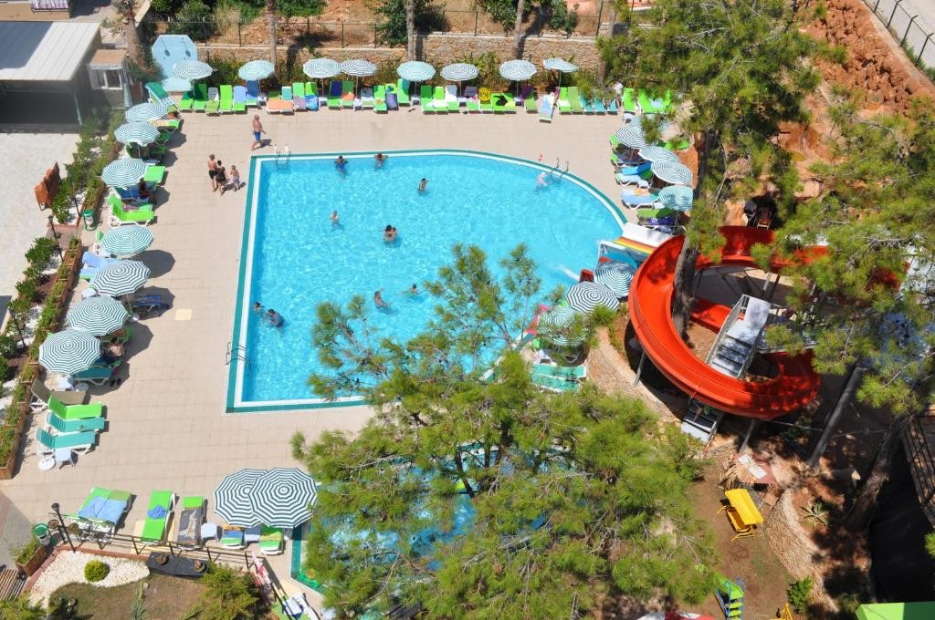GREEN LIFE HOTEL