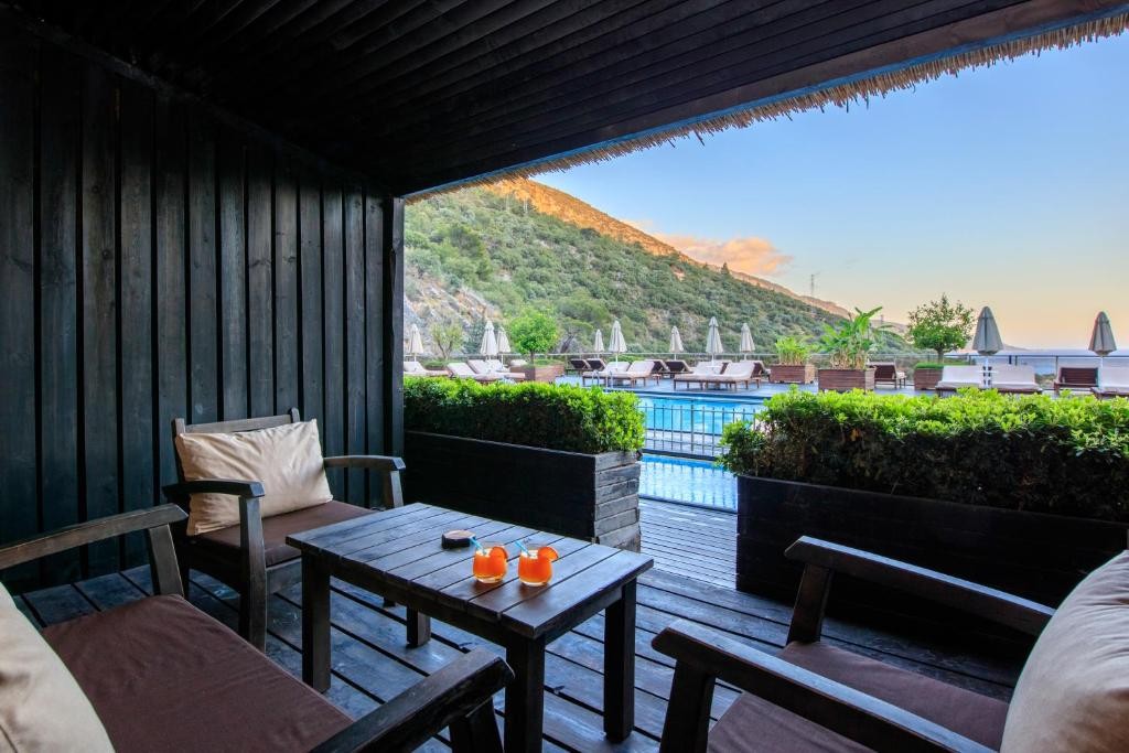 MANAS PARK OLUDENIZ