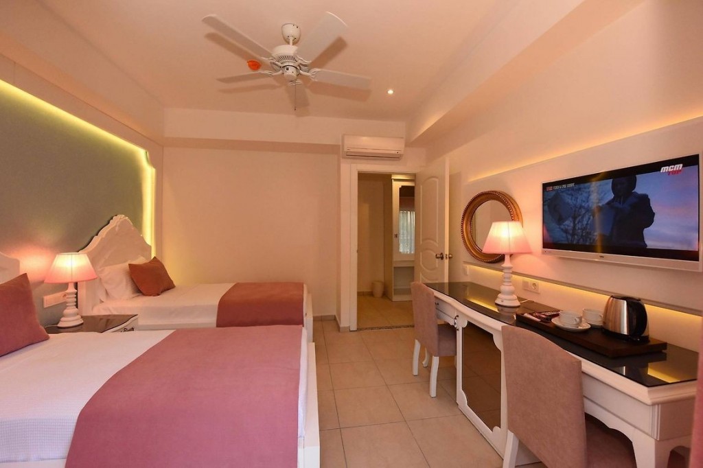MONTEBELLO DELUXE