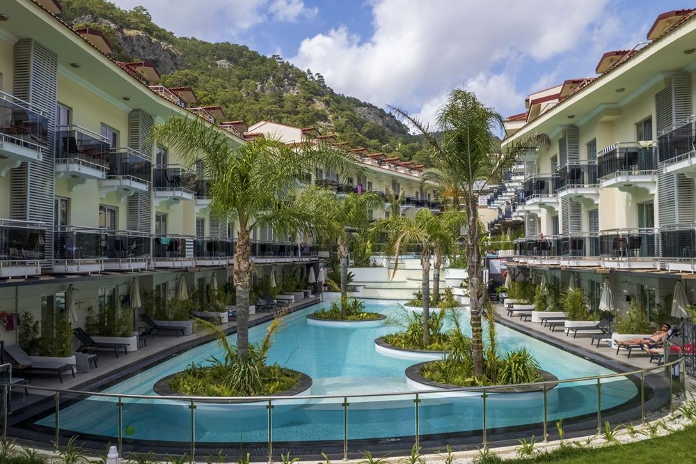 MONTEBELLO RESORT