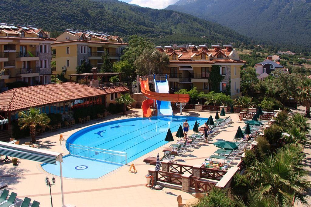 PERDIKIA HILL FAMILY RESORT