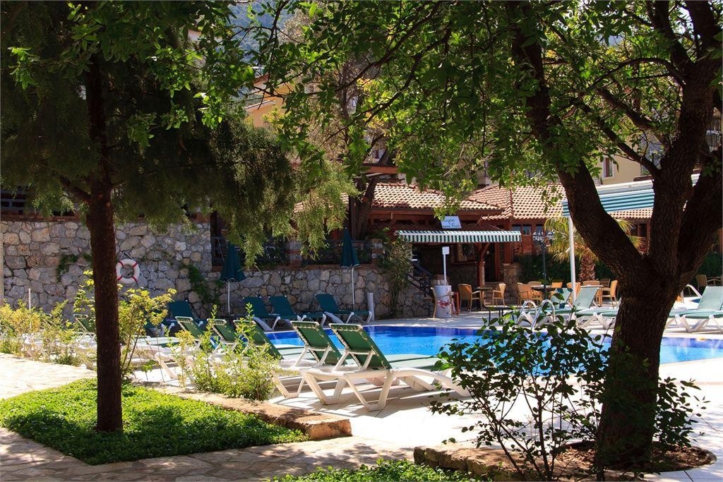 PERDIKIA HILL FAMILY RESORT