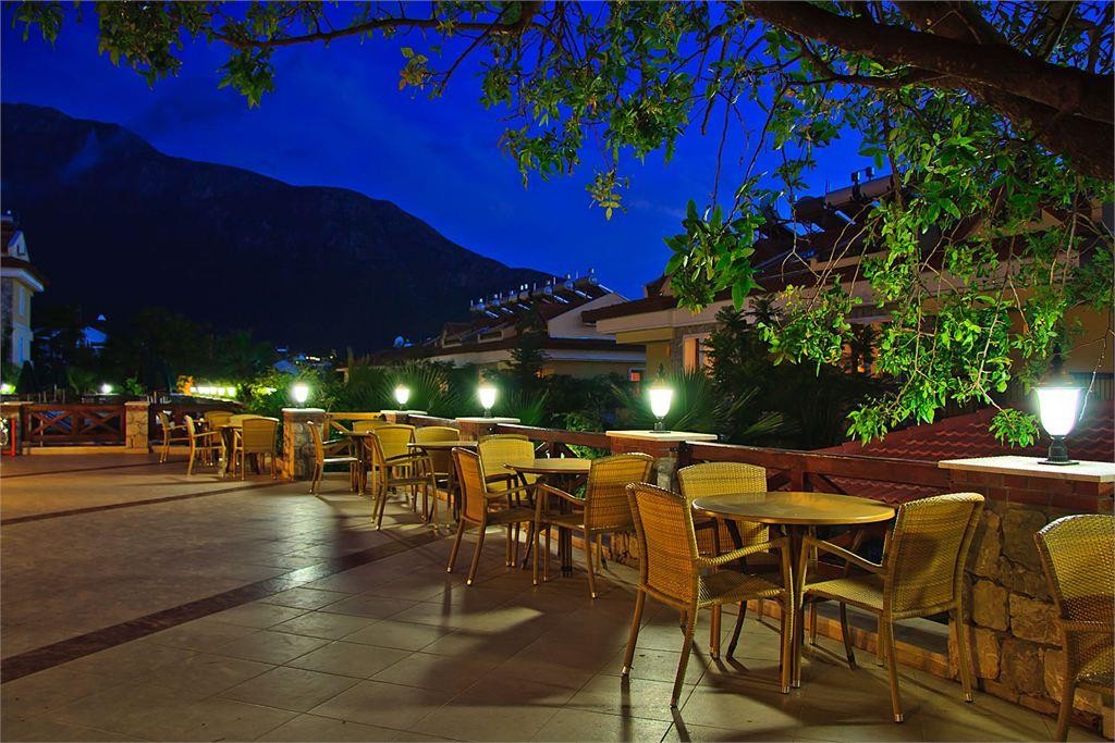 PERDIKIA HILL FAMILY RESORT