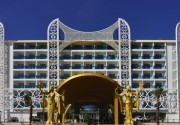 AZURA DELUXE RESORT & SPA HOTEL