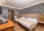 LETOILE HOTEL