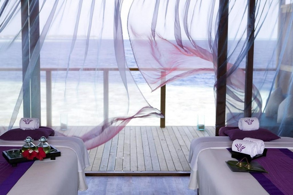 VILAMENDHOO ISLAND RESORT