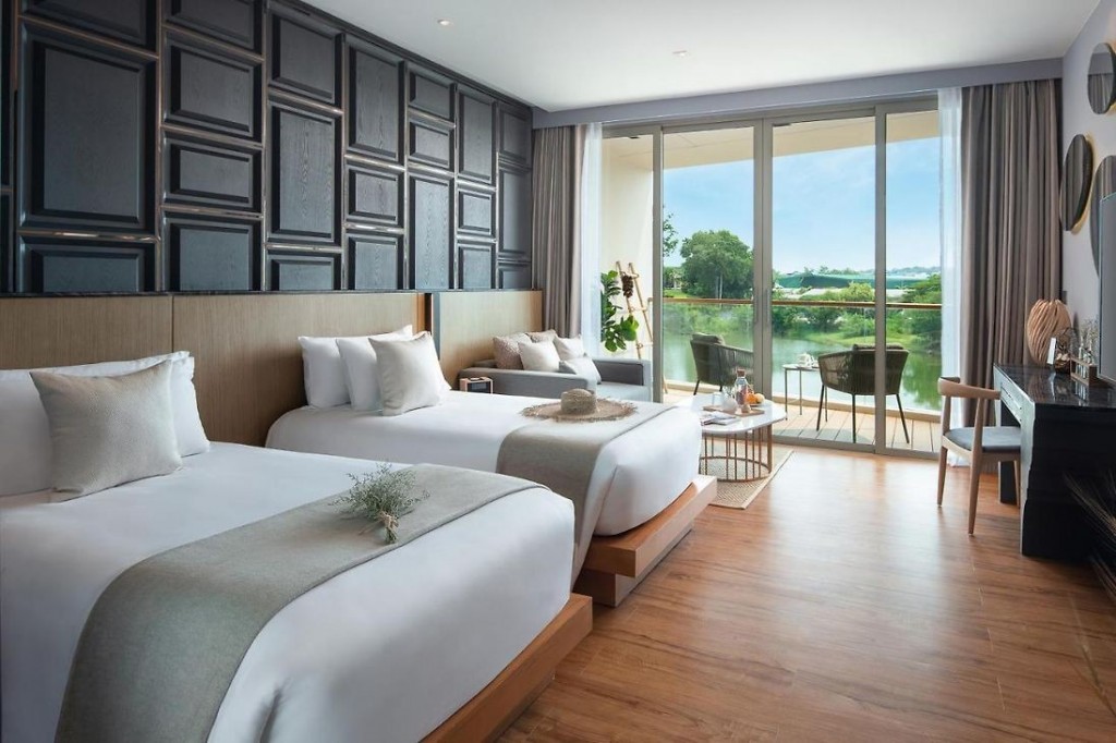 WYNDHAM GRAND NAI HARN BEACH PHUKET