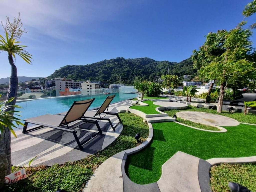 Oakwood Hotel Journeyhub Phuket