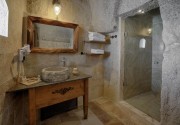 HERA CAVE SUITES