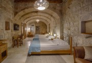 HERA CAVE SUITES