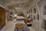 HERA CAVE SUITES