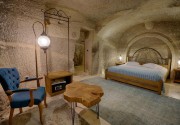 HERA CAVE SUITES