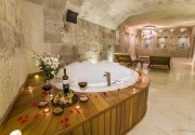 IMPERIAL CAVE SUITE & SPA