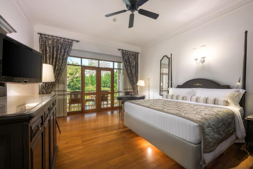 CENTARA GRAND BEACH RESORT & VILLAS HUA HIN