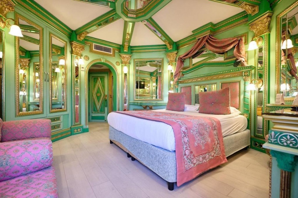 CLUB SERA HOTEL