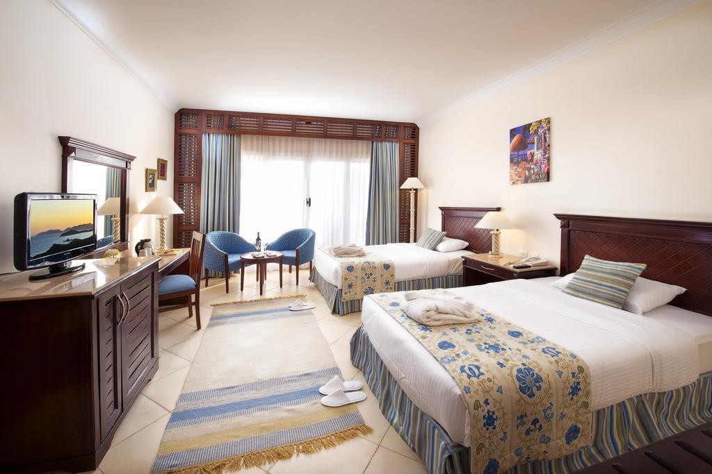 AMWAJ BLUE BEACH RESORT & SPA – ABU SOMA