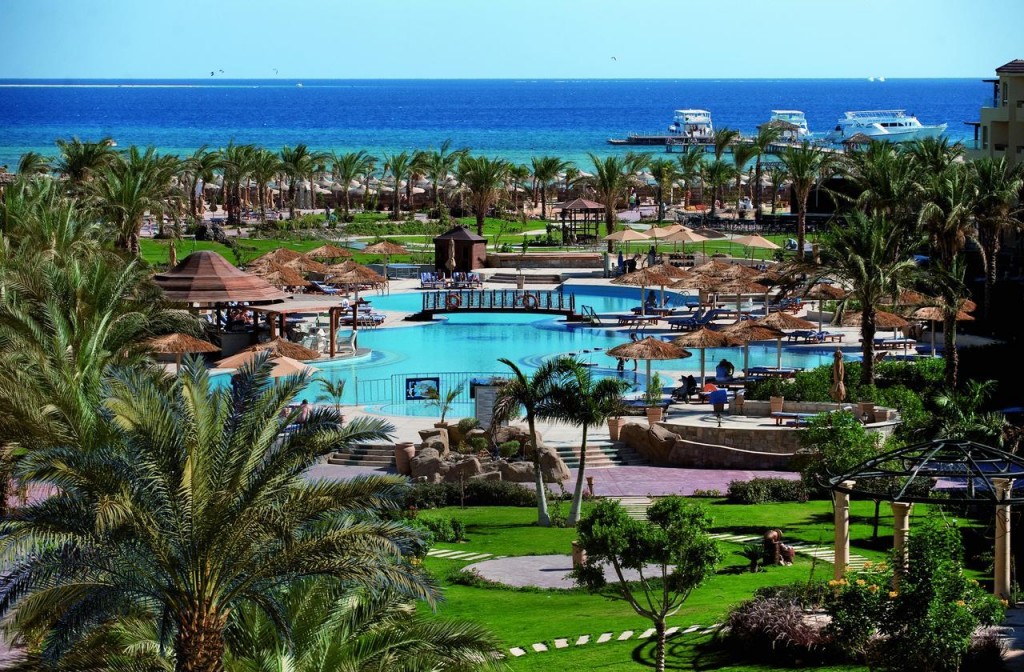 AMWAJ BLUE BEACH RESORT & SPA – ABU SOMA