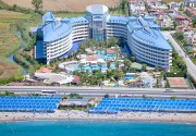 CRYSTAL ADMIRAL RESORT