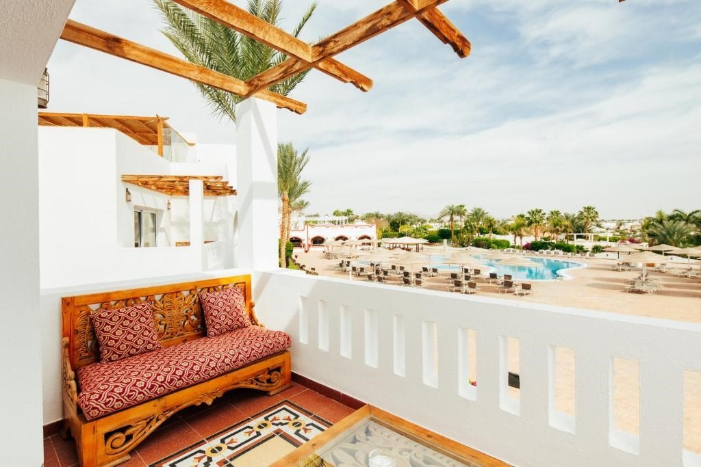 DOMINA CORAL BAY HAREM DELUXE