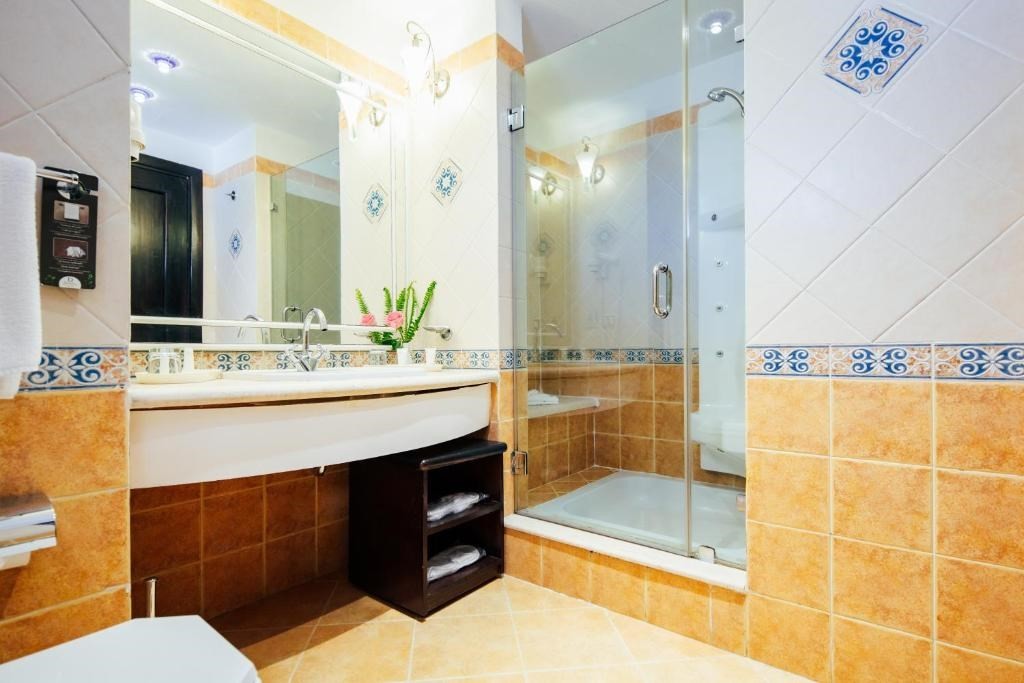 DOMINA CORAL BAY HAREM JUNIOR SUITE