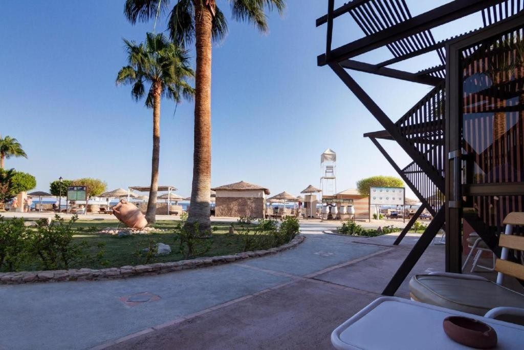 EAGLE PARADISE ABU SOMA