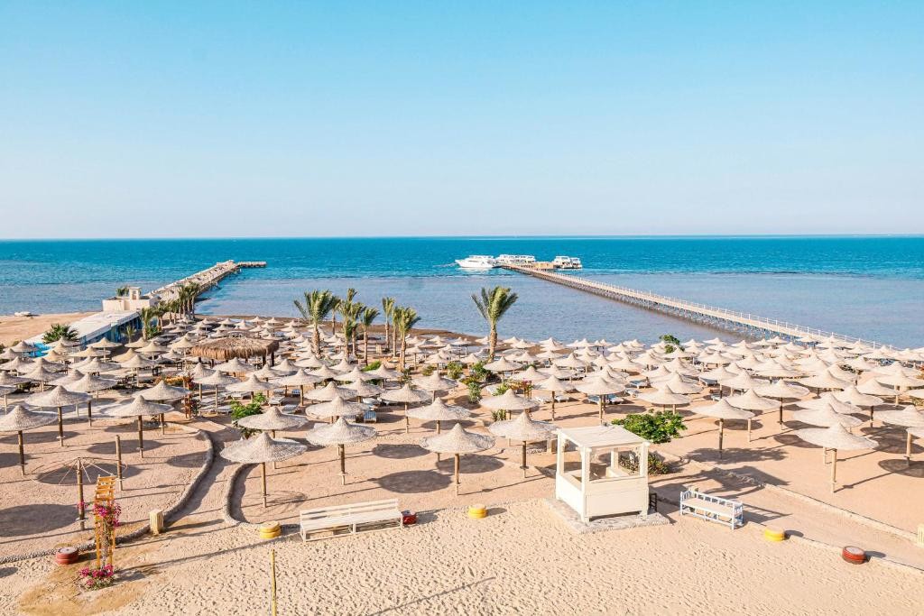 EL KARMA AQUA BEACH RESORT
